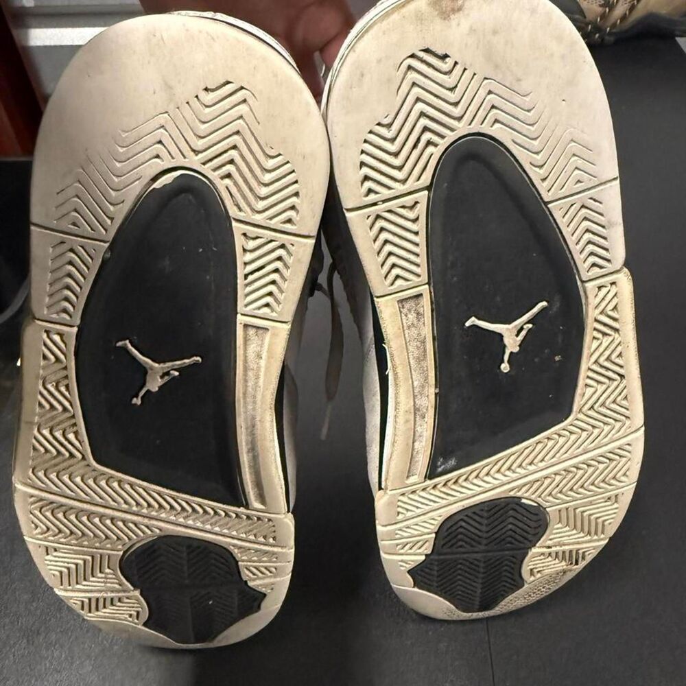 Jordan Men's Grey and White Trainers - Picture 4 of 8